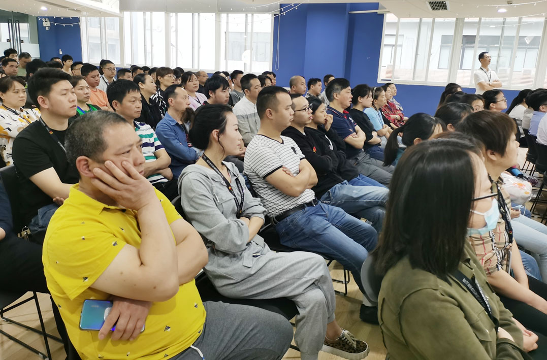 All the Staff of Chongqing Kings 3D Attended the Training and Study